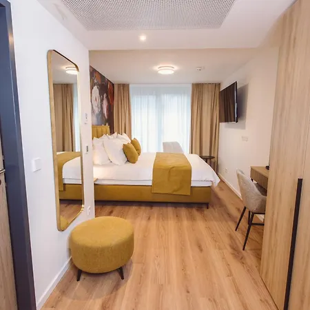 Am Rathaus Hotel 4*
