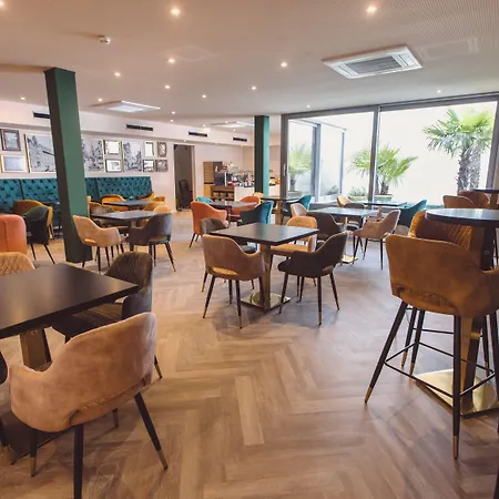Hotel Am Rathaus 4*