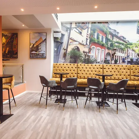 Hotel Am Rathaus 4*