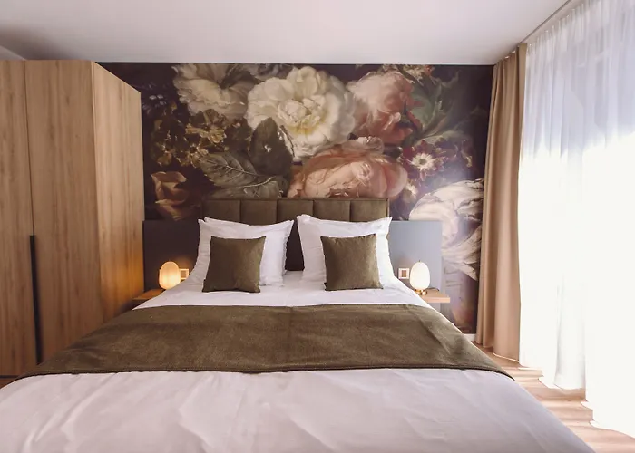 Отель Am Rathaus 4*