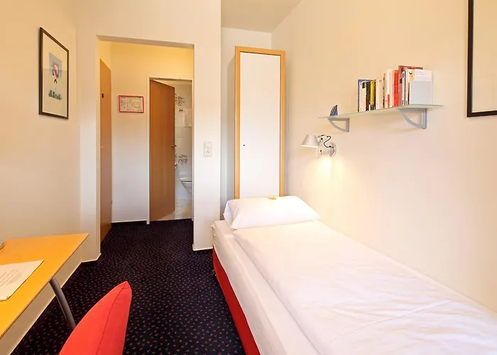 Отель Am Rathaus 4*